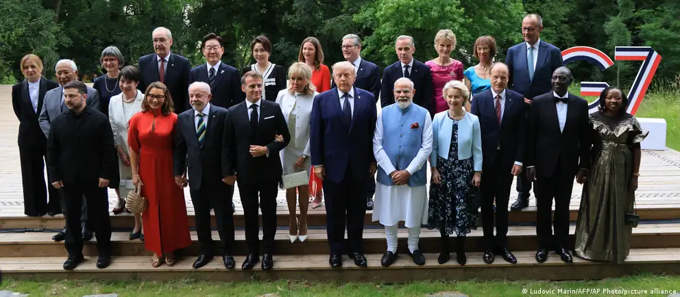 Лидеры G7 договорились усилить украинскую ПВО, ужесточить санкции против России и расширить поддержку оборонной и энергетической устойчивости, заявил президент Украины Владимир Зеленский.