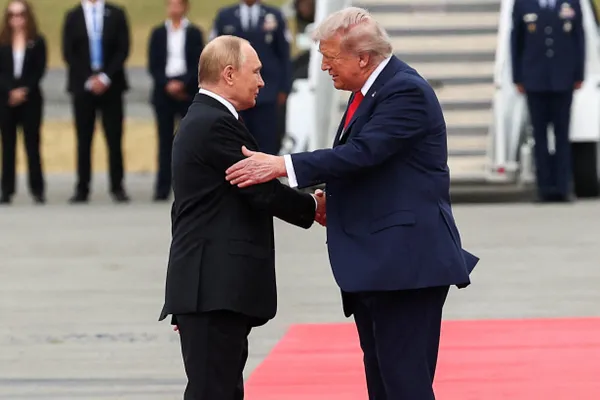 Президент заявил, что Москва готова вести переговоры по договорённостям, достигавшимся в Стамбуле весной 2022 года; напомнил о ключевых положениях того проекта и о последующих требованиях Москвы.