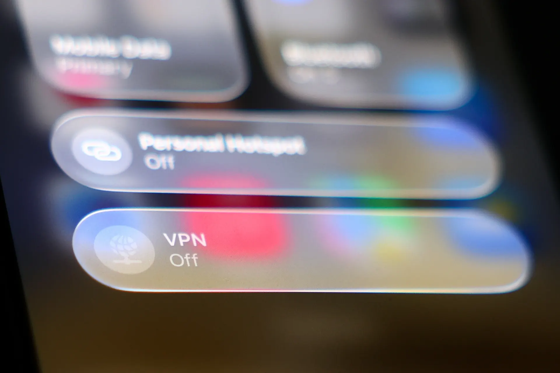 После требований ограничивать доступ через VPN некоторые сайты и приложения снова открываются для части пользователей, однако у других доступ остаётся ограниченным — ситуация зависит от сервиса и конкретного VPN.