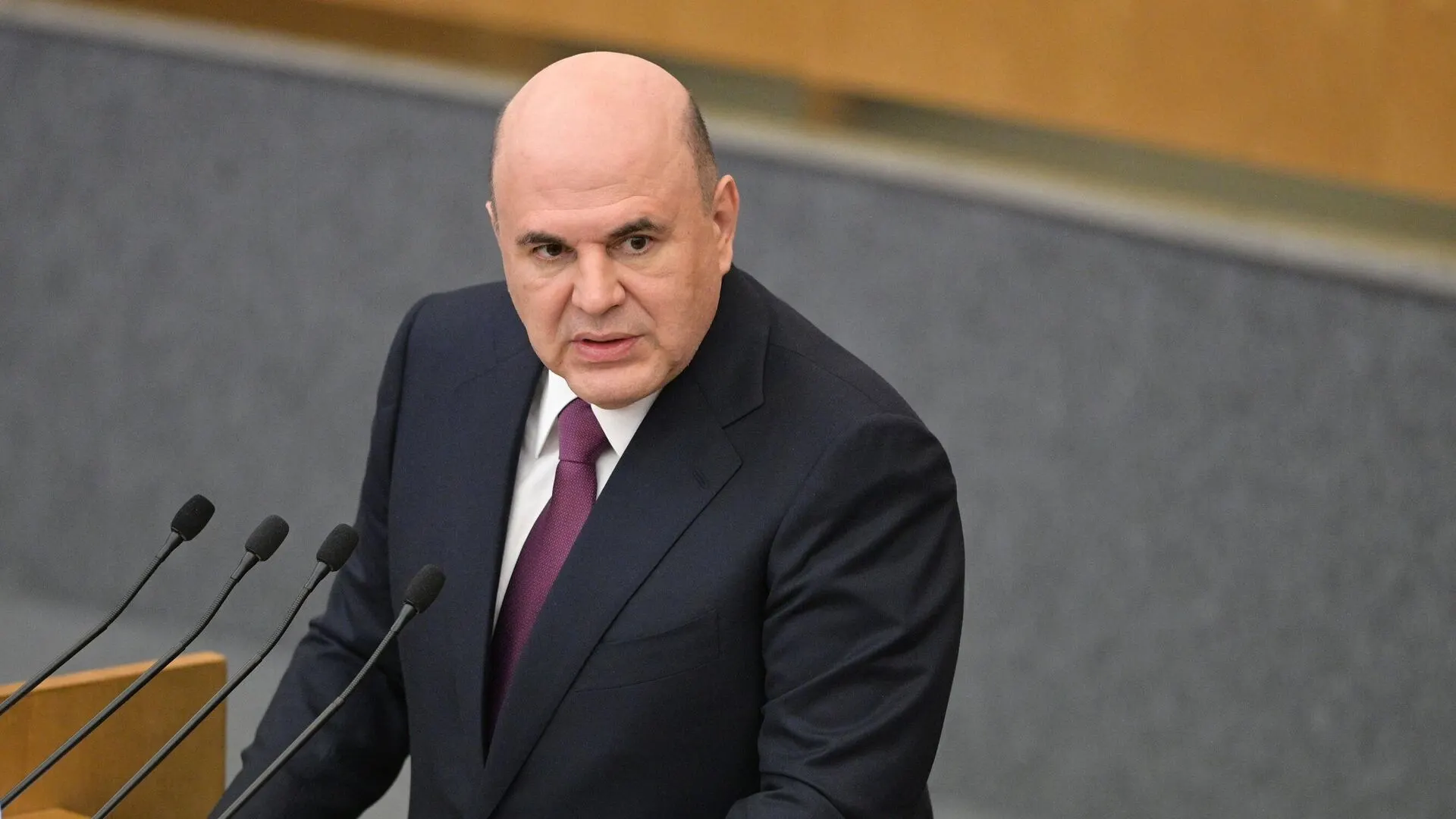 Ассоциация участников электронной торговли поддержала идею поэтапного введения НДС на импортные товары, предупредив, что резкое ужесточение налогообложения может лишить российских продавцов выручки из‑за ухода покупателей в нерегулируемые каналы.