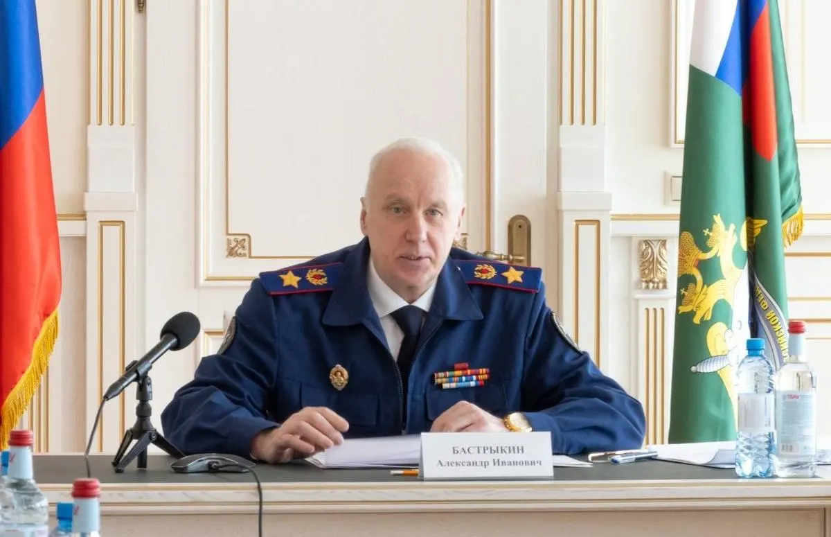 Председатель Следственного комитета России Александр Бастрыкин распорядился провести проверку книг детского писателя Григория Остера, в том числе знаменитых «Вредных советов», сочтя их содержание сомнительным с педагогической точки зрения.