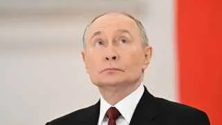 На форуме «Малая родина — сила России» Владимир Путин заявил, что вся страна должна трудиться на фронт, как во время Великой Отечественной войны, пообещал достичь целей СВО и продолжить создание «зоны безопасности» на границе с Украиной на фоне подготовки к возможной новой волне частичной мобилизации.