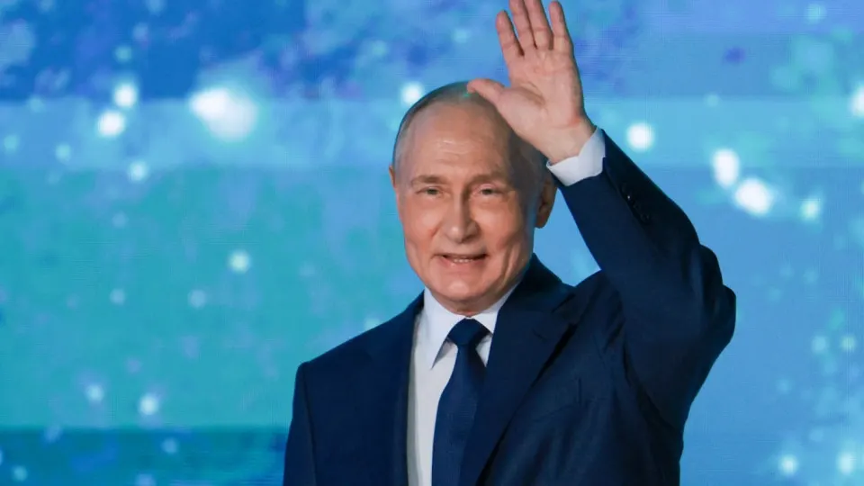 Президент Владимир Путин заявил, что во время ограничений доступа к интернету россиянам должны оставаться доступными ключевые государственные и жизненно важные онлайн-сервисы, и поручил отработать механизмы их бесперебойной работы.