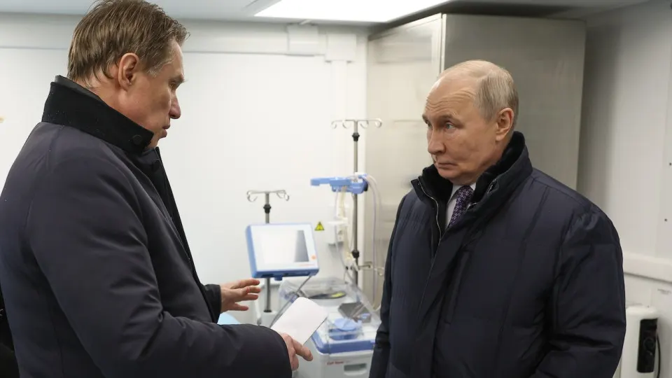 Президент поручил Минздраву увеличить охват репродуктивной диспансеризации у мужчин и женщин в условиях продолжающегося снижения рождаемости; демографы фиксируют многолетнее падение числа рождений.