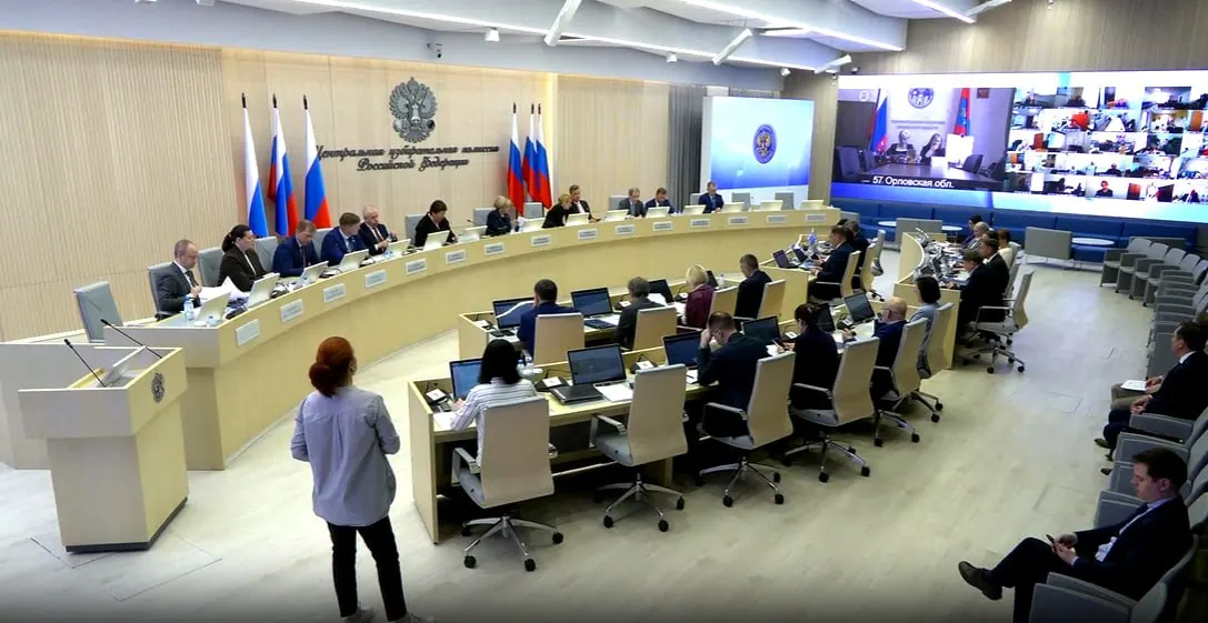 На заседании ЦИК переданы кадровые решения, внесены изменения в правила информирования избирателей и порядок публикации данных в дни голосования; также сокращено число участковых комиссий в Смоленске.
