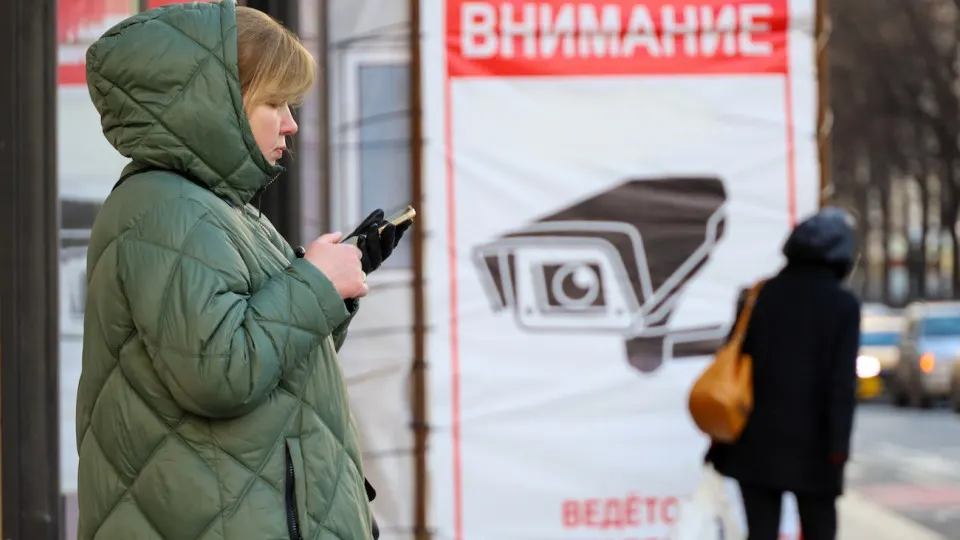 Пользователи заметили, что в государственных мессенджерах сообщения с ссылками на ключи для VPN исчезают из чатов без уведомлений, а повторная отправка может приводить к выходу из аккаунта.