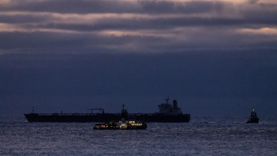 Минэкономразвития зафиксировало рост средней цены нефти для расчета налогов в апреле до $94,87 за баррель. Это заметно увеличивает нефтегазовые поступления в бюджет и привело к профильной переоценке доходов и размещений Минфином свободных средств.
