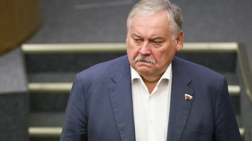 Первый зампред комитета Госдумы Константин Затулин обвинил Латвию и Эстонию в нарушении обещаний по правам русскоязычного населения и заявил на фоне законопроекта о возможности применения войск за границей для защиты россиян.