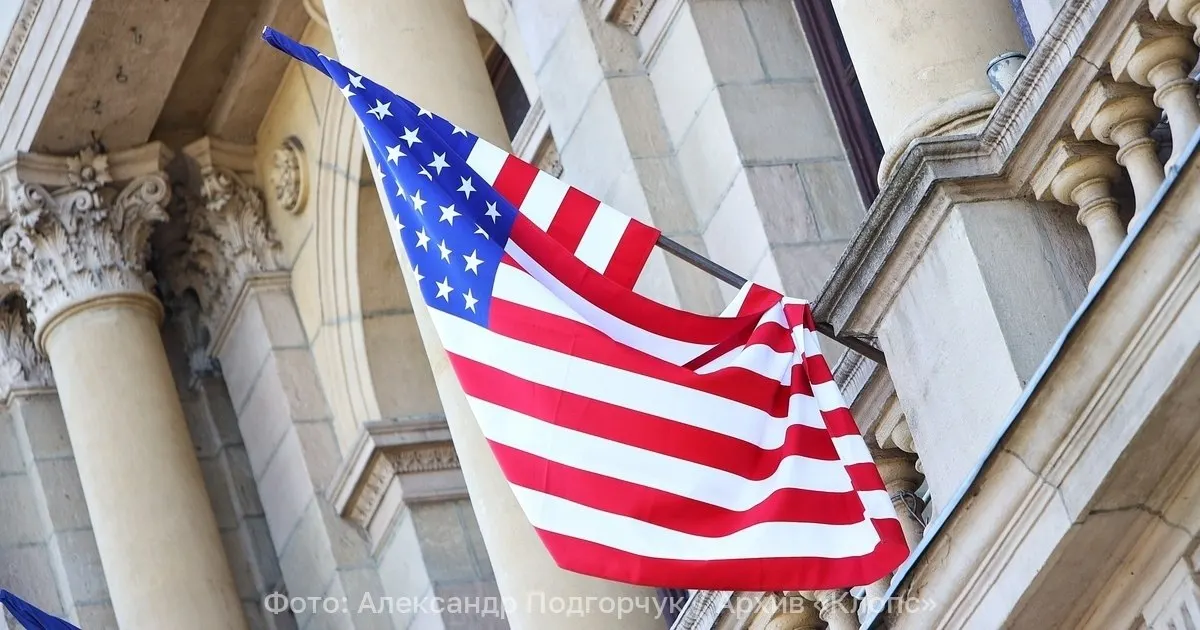 Президент США сообщил о прекращении морской блокады с Ирана и назначил 19 июня датой подписания соглашения и начала разминирования Ормузского пролива. Иран подтвердил планы, Россия временно ограничила перелёты в эту страну.