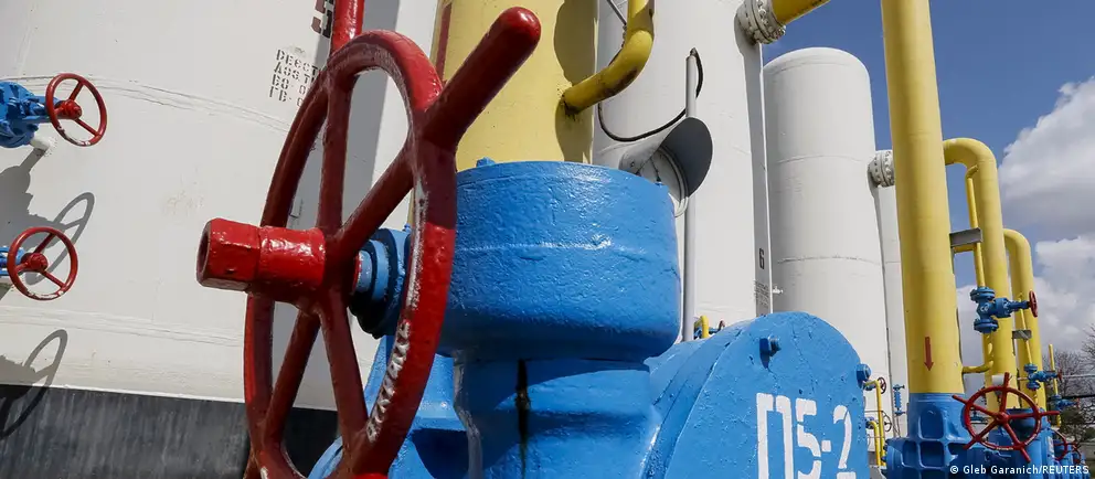 Украина не продлила контракт с «Газпромом», и с 1 января 2025 года остановлен транзит российского газа в Европу. Наибольший удар пришёлся на Молдову; Словакия, Чехия и Австрия нашли альтернативные маршруты, а Венгрия продолжит получать газ по «Турецкому потоку».