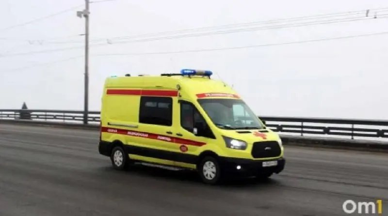 Утром 15 июня в квартире в Уссурийске мать обнаружила 12‑летнего сына без признаков жизни. Минздрав Приморского края сообщает, что врачи связывают смерть с курением вейпа; следственные органы проводят проверку. Ранее Госдума дала регионам право вводить запреты на продажу вейпов.