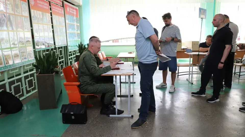 Минобороны объявило о плановых учениях в приграничной с Польшей и Литвой Гродненской области; одновременно в регионе проходят призывы запасников и масштабные манёвры силовиков на фоне политического давления со стороны Москвы.