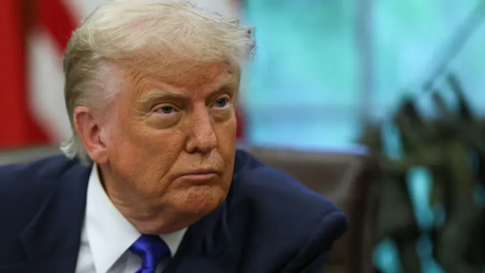На саммите G7 президент США пообещал поддержать Киев и ужесточить санкции против нефтегазового сектора России, потребовав в обмен от европейских союзников помощи в расчистке Ормузского пролива. Лидеры согласились увеличить поставки ПВО и обсудили энергетическую поддержку Украины.