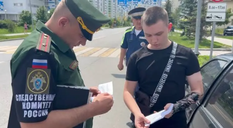 Правозащитники сообщают о учащении рейдов и задержаний мужчин для отправки на контрактную службу: только в первой половине июля зафиксировано не менее 37 случаев, в том числе крупная облава в Ростове.