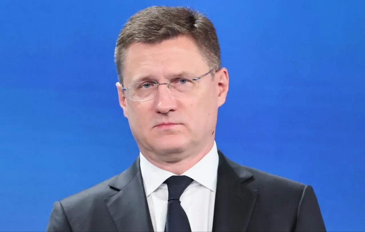 Вице-премьер поручил усилить мониторинг цен на независимые заправочные станции и рассмотреть меры по стабилизации рынка.