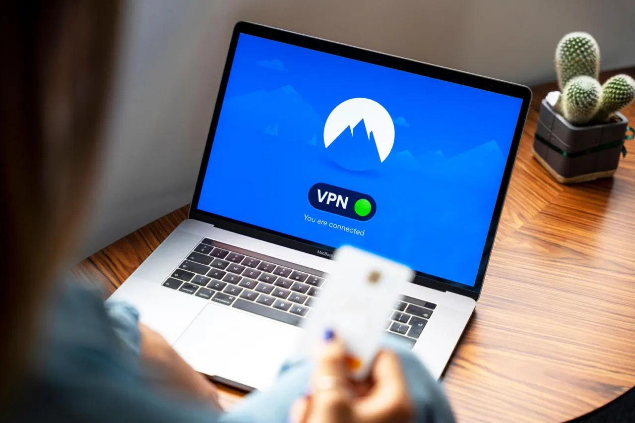 Минцифры предложило ввести постоянный мониторинг IP-адресов в перечне исключений для VPN и усилить требования к идентификации клиентов хостинга.