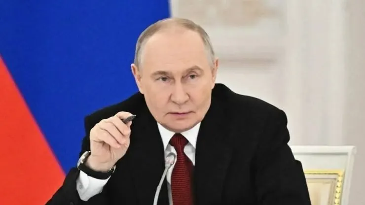 Президент России подписал указ о передаче компаний Нестле Кубань и Нестле Россия во временное управление компании Л.Е.В. Менеджмент. Переданы доли в нескольких связанных активах.
