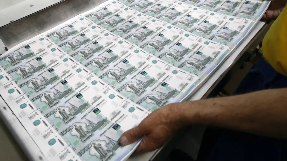 К 9 сентября структурный дефицит ликвидности достиг 2,85 трлн рублей; подобные уровни ранее фиксировались только в марте 2022 года, по данным ЦБ РФ.