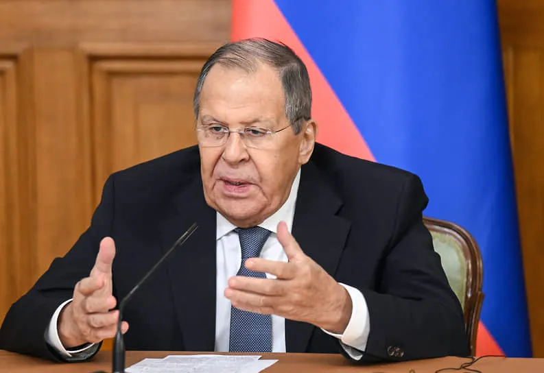Глава МИД России заявил, что информационная война вокруг спецоперации на Украине продолжится и усилится.