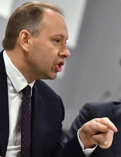 Политик сообщает, что подавляющее большинство переехавших за границу вернулись домой. Основные причины — бытовые и финансовые трудности, а также разочарование в западном образе жизни.