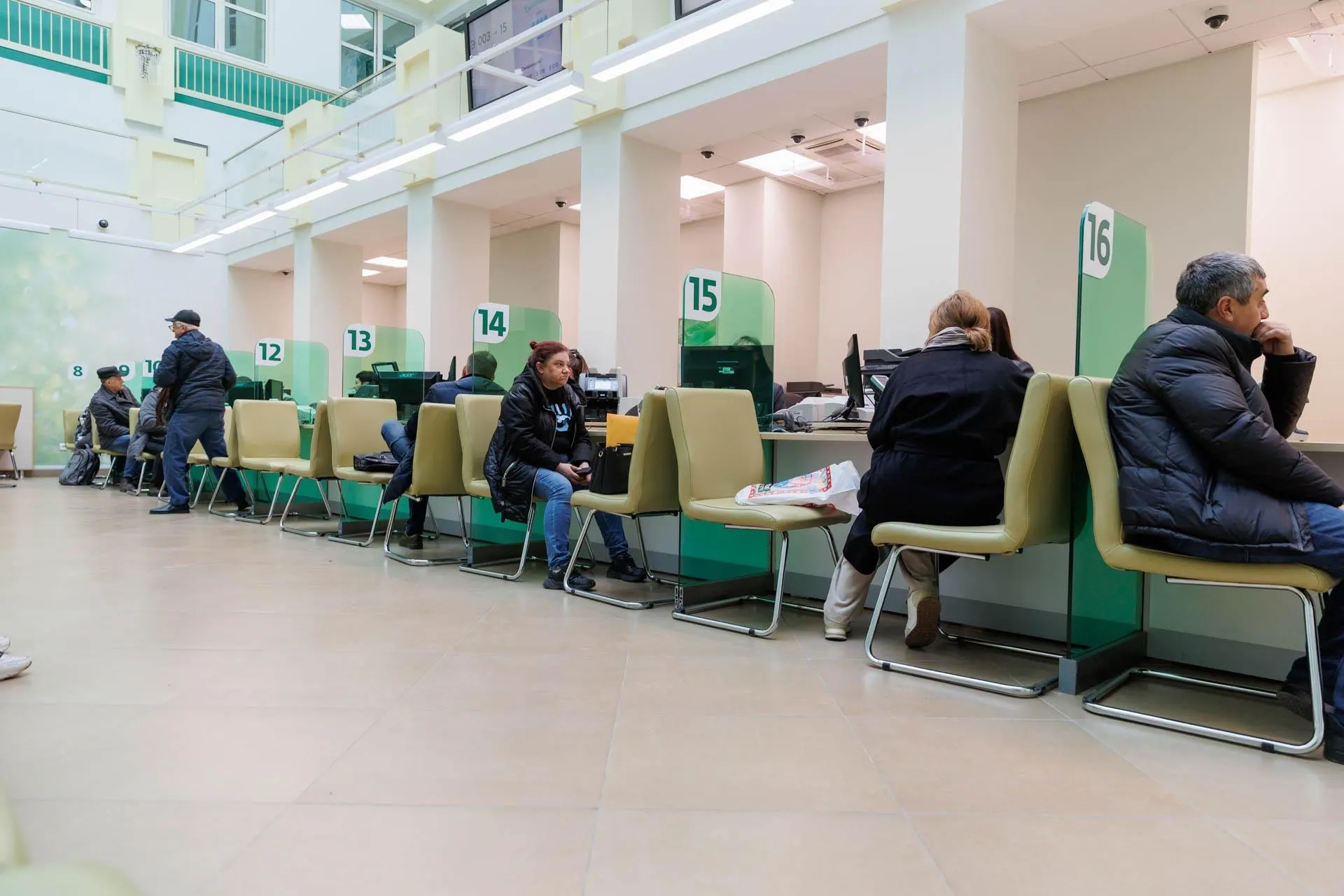 Разбираемся с экспертами, каков реальный риск дефолта и каких последствий стоит ждать обычным гражданам.