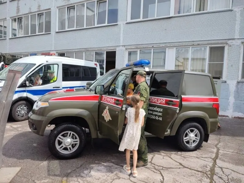 Ведомство предложило расширить полномочия военной полиции: опрос граждан, проверку документов, обследование объектов и участие в розыске разыскиваемых; допускается применение гражданской одежды по решению начальника.